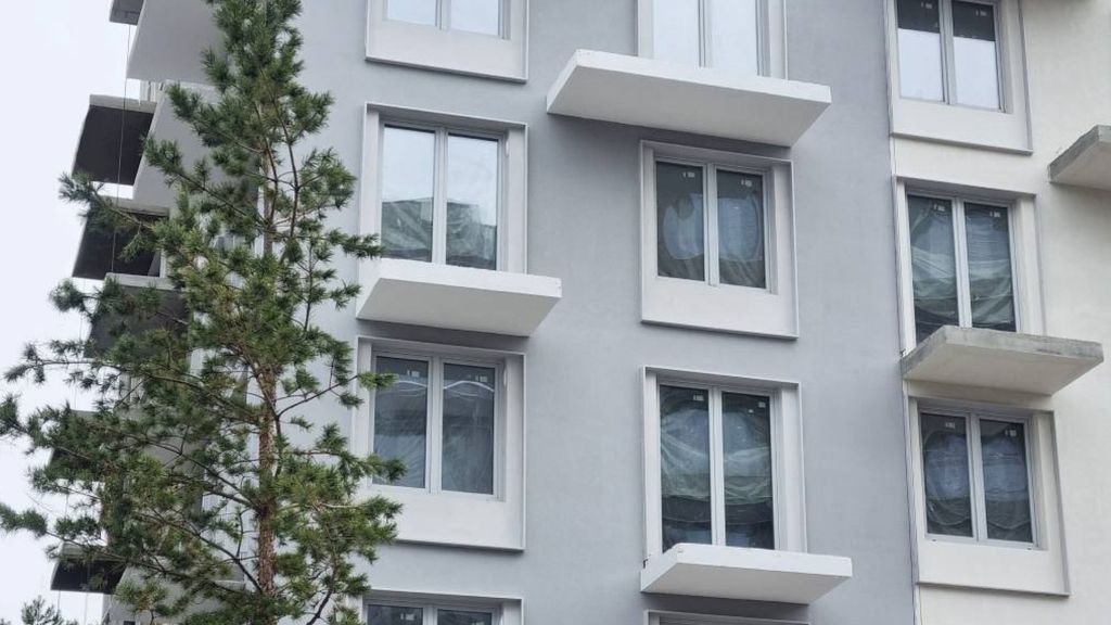 Открытые балконы: почему мы их выбираем?