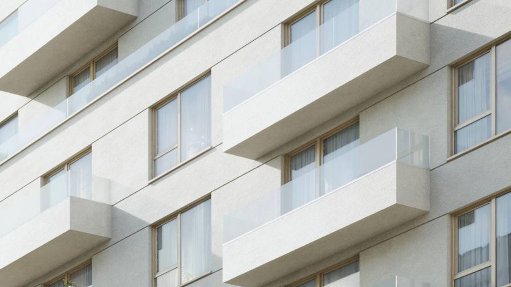 Открытые балконы: почему мы их выбираем?