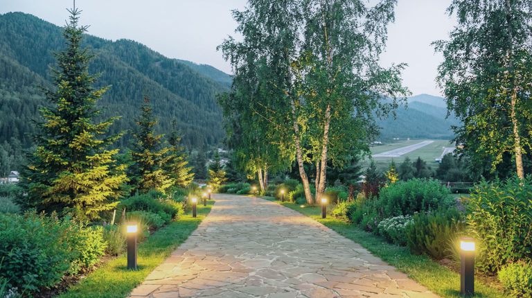 Карлуу усиливает ценность локации не словами, а решениями